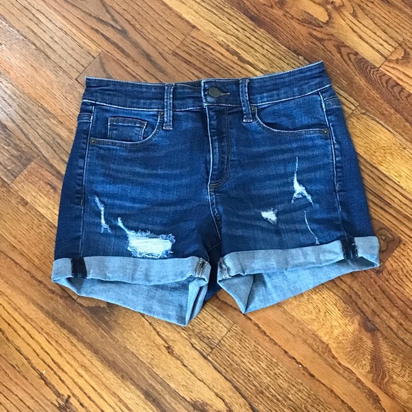 Universal Thread Denim Jean High Rise Distressed Shorts
Pockets Stretch Materia - Picture 3 of 10